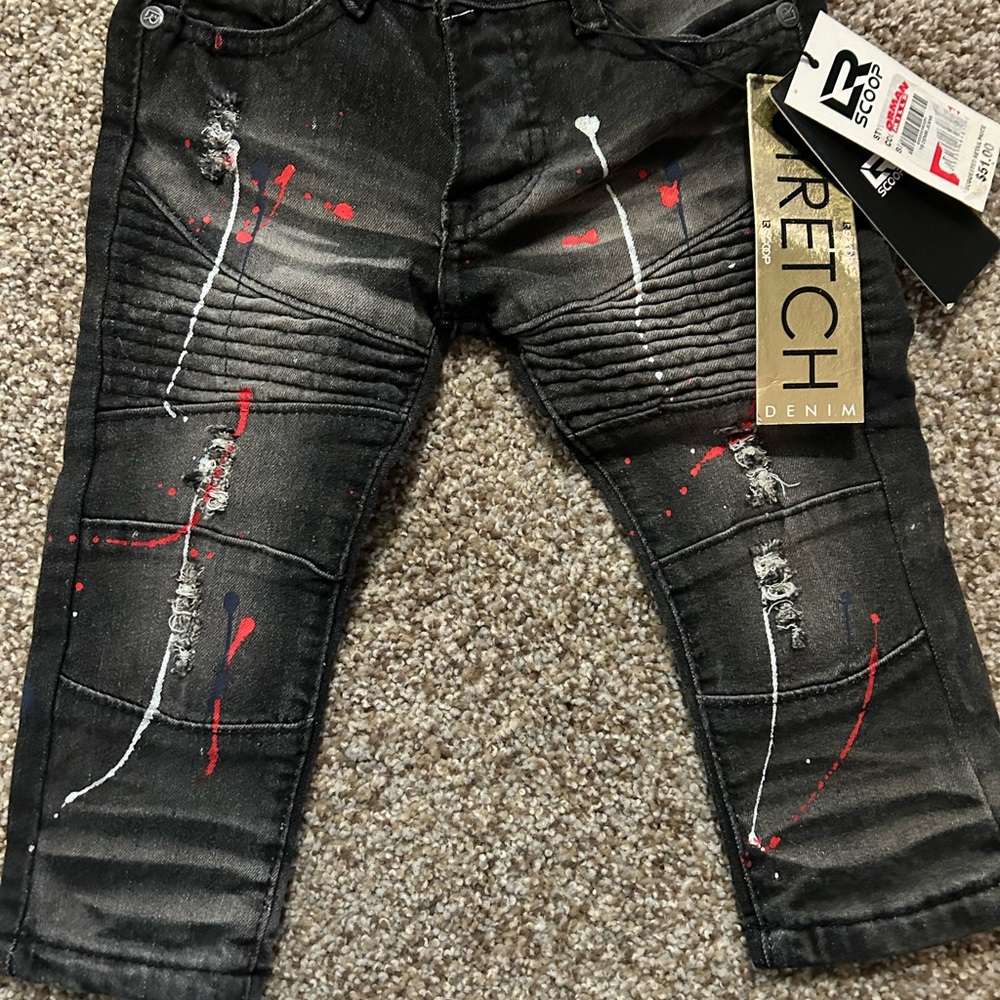 Size 2t kids LR Scoop jeans. New with tags as seen in photos.
